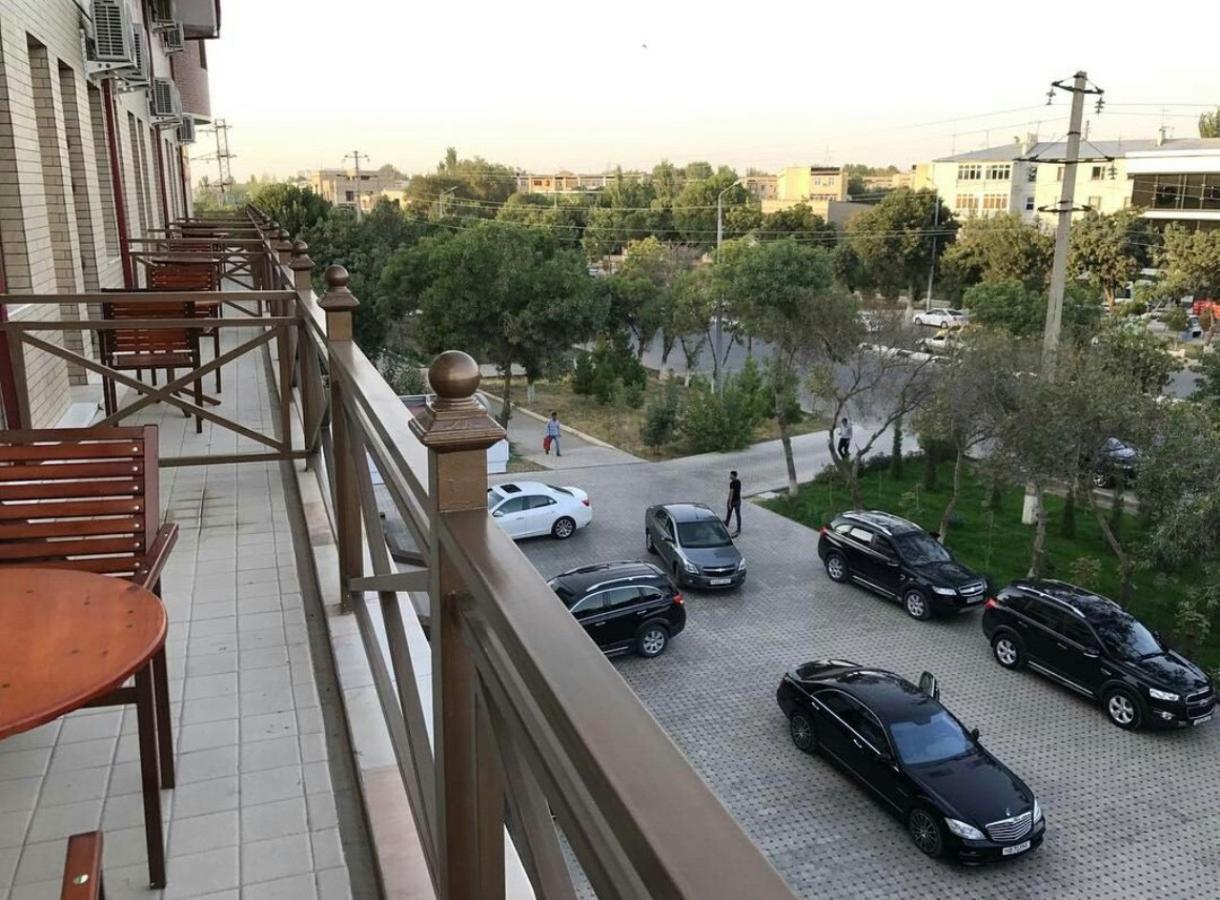Hotel Afrosiyob Карши Екстериор снимка